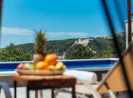 Apartments Trogrlić