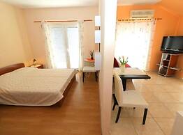 Apartments Trogrlić