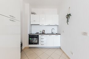 Central Main Square Apartment