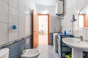 Central Main Square Apartment