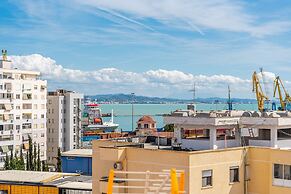 Central Main Square Apartment