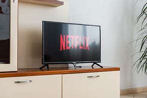 Central Main Square Apartment