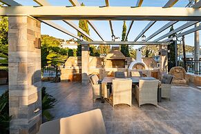 Vouliagmeni Athenian Riviera Villa