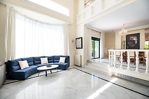 Vouliagmeni Athenian Riviera Villa