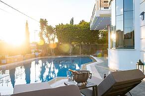 Vouliagmeni Athenian Riviera Villa