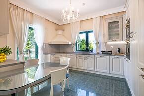 Vouliagmeni Athenian Riviera Villa