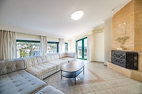 Vouliagmeni Athenian Riviera Villa