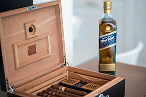 Vouliagmeni Athenian Riviera Villa