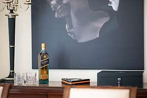 Vouliagmeni Athenian Riviera Villa