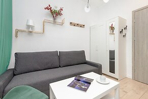 Bright Studio With Balkony by Renters