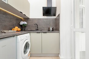 Bright Studio With Balkony by Renters