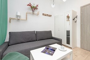 Bright Studio With Balkony by Renters