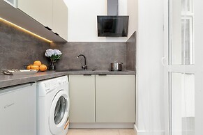 Bright Studio With Balkony by Renters