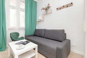 Bright Studio With Balkony by Renters
