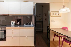 Phaedrus Living Modern Flat Kypseli