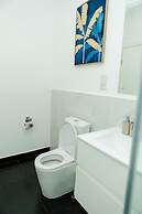 EBS LEGENDS STUDIOS ROOMS