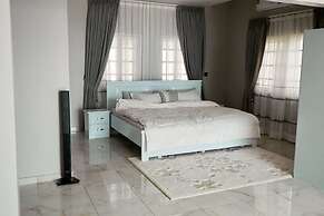 EBS LEGENDS STUDIOS ROOMS