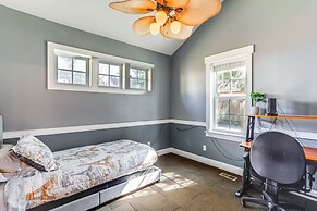 Family-friendly Seattle Getaway: 9 Mi to Downtown!