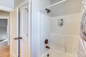 Family-friendly Seattle Getaway: 9 Mi to Downtown!