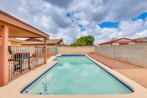 Charming Home w/ Pool - Near Mesa Arts Center!