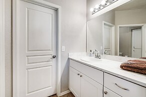 Near Spring Training: Mesa Condo w/ Pool Access!