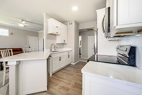 Near Spring Training: Mesa Condo w/ Pool Access!