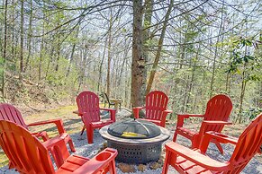 Secluded Sevierville Cabin: Hot Tub & Mtn Views!