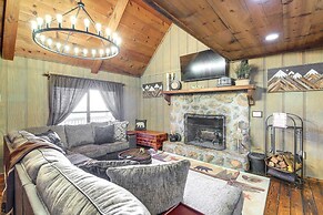 Secluded Sevierville Cabin: Hot Tub & Mtn Views!