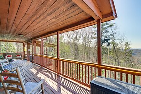 Secluded Sevierville Cabin: Hot Tub & Mtn Views!