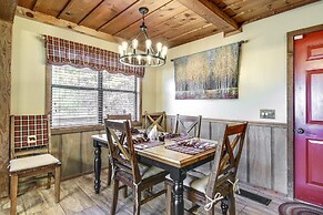 Secluded Sevierville Cabin: Hot Tub & Mtn Views!