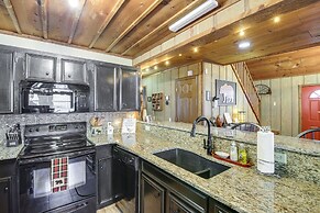 Secluded Sevierville Cabin: Hot Tub & Mtn Views!