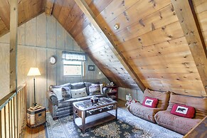 Secluded Sevierville Cabin: Hot Tub & Mtn Views!