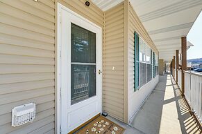 Branson Condo w/ Screened Porch: 4 Mi to Lake!