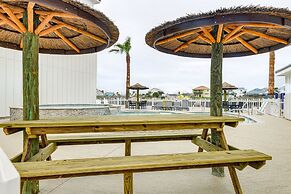 1 Mi to Beach: Gem w/ Pool Access in Port Aransas