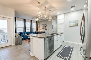 1 Mi to Beach: Gem w/ Pool Access in Port Aransas