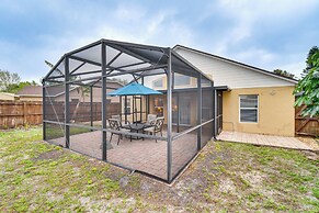 Lovely Florida Retreat w/ Lanai: 5 Mi to Riverwalk