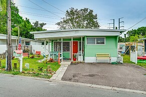 Eclectic Tarpon Springs Home: Bayou Across Street!