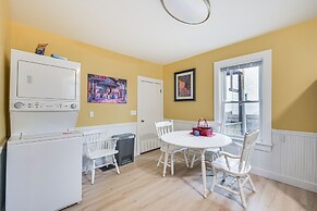 Medford Apartment Rental, 5 Mi to Downtown Boston