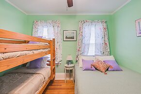 Medford Apartment Rental, 5 Mi to Downtown Boston