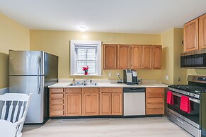 Medford Apartment Rental, 5 Mi to Downtown Boston