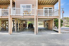 Carolina Beach Condo w/ Balcony & Ocean Access!