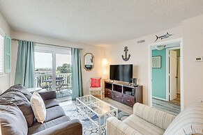 Carolina Beach Condo w/ Balcony & Ocean Access!