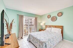 Carolina Beach Condo w/ Balcony & Ocean Access!
