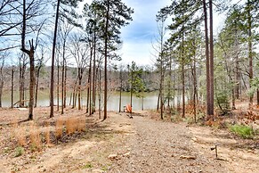 Waterfront Seneca Cabin ~ 4 Mi to Boat Launch!