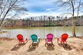 Waterfront Seneca Cabin ~ 4 Mi to Boat Launch!