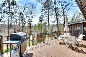 Waterfront Seneca Cabin ~ 4 Mi to Boat Launch!