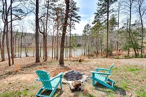 Waterfront Seneca Cabin ~ 4 Mi to Boat Launch!