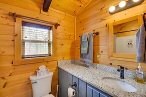 Waterfront Seneca Cabin ~ 4 Mi to Boat Launch!