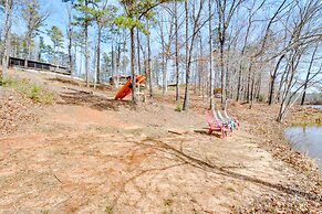 Waterfront Seneca Cabin ~ 4 Mi to Boat Launch!