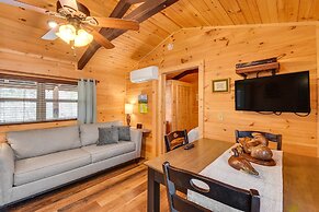 Waterfront Seneca Cabin ~ 4 Mi to Boat Launch!